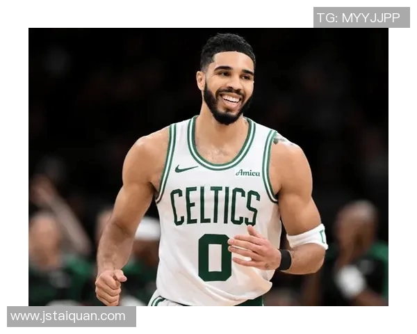 塔图姆如何通过运球投篮与篮板的完美结合展现全能篮球风格